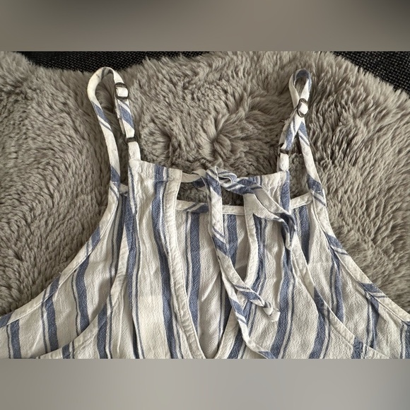 Hollister Halter Top - Picture 3 of 5